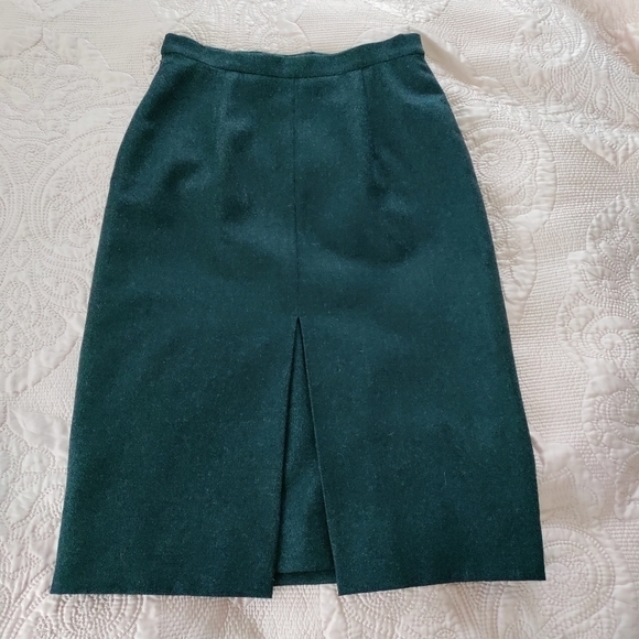 𝅺vintage Burberry gray 100% wool midi skirt size S - Picture 1 of 9